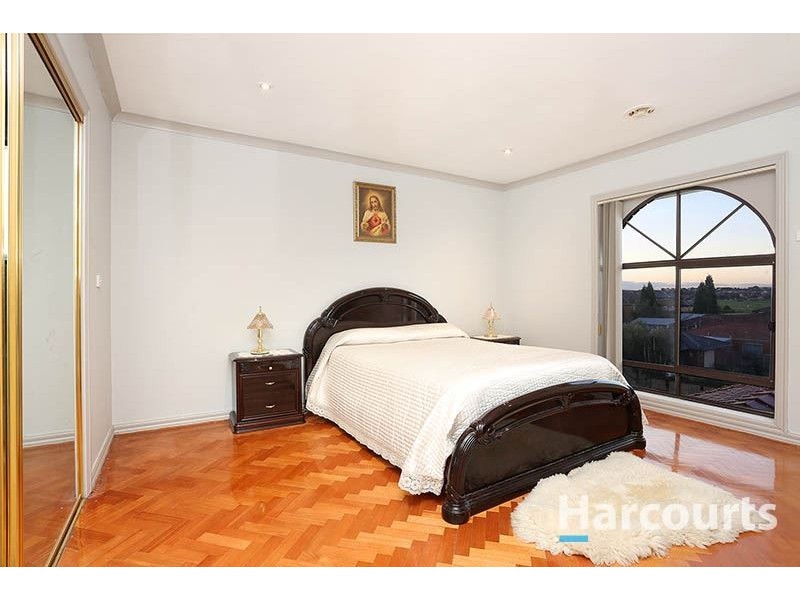 9 Mossman Crescent, Lalor VIC 3075