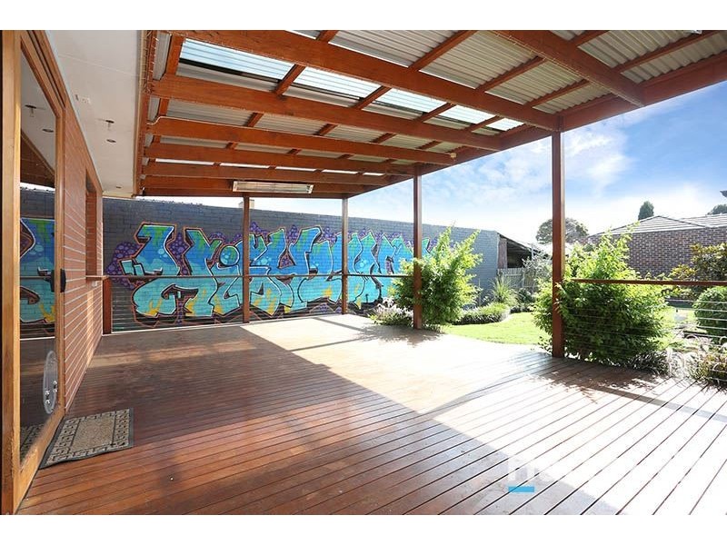 18 Highlands Road, Thomastown VIC 3074