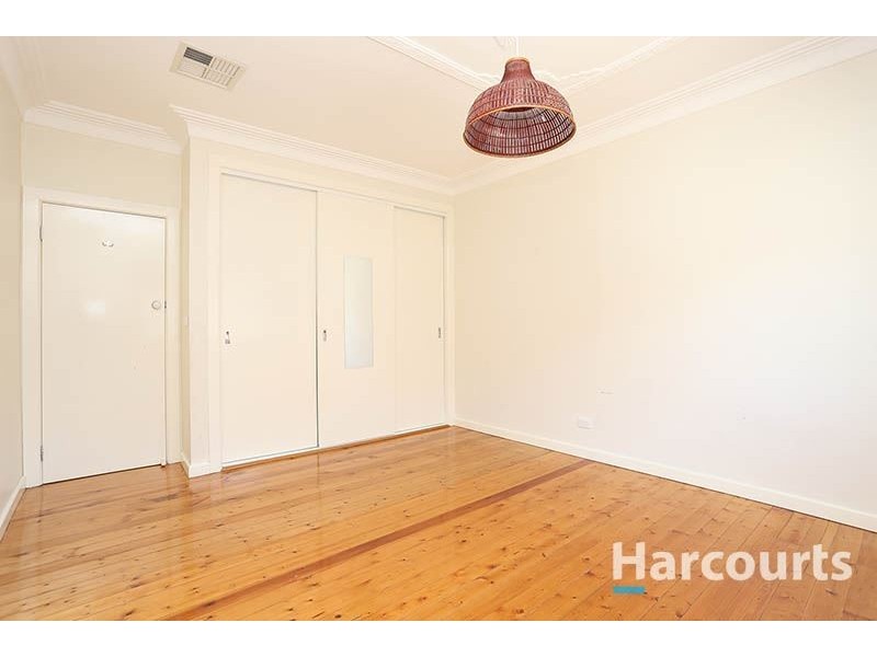 18 Highlands Road, Thomastown VIC 3074