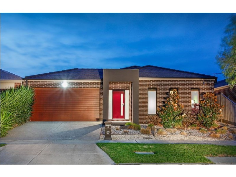 8 Maremma Drive, Mernda VIC 3754