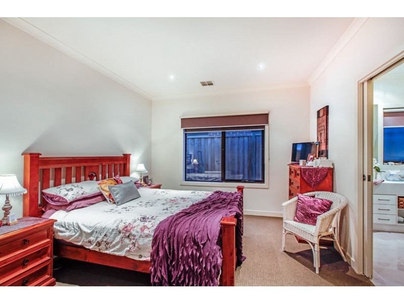 8 Maremma Drive, Mernda VIC 3754