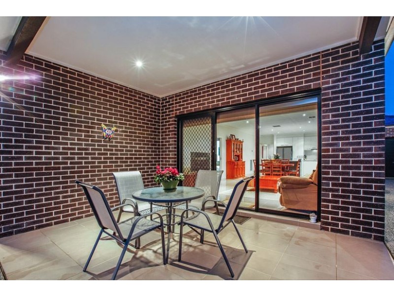 8 Maremma Drive, Mernda VIC 3754