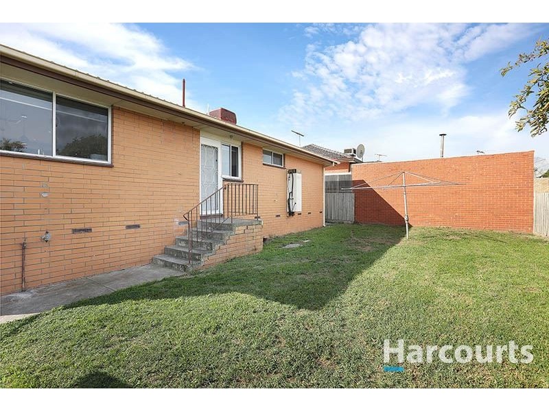 10 Winamurra Crescent, Thomastown VIC 3074