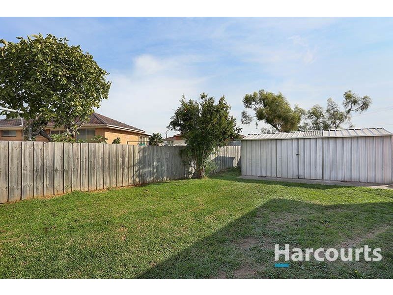 10 Winamurra Crescent, Thomastown VIC 3074