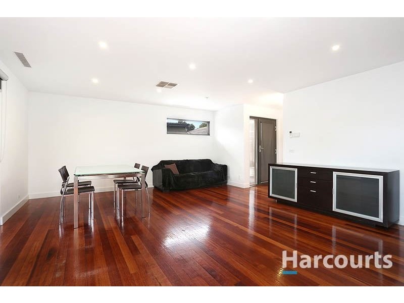 2/13 Travers Street, Thomastown VIC 3074