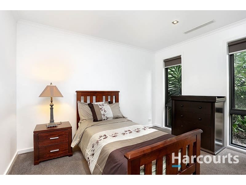 2/13 Travers Street, Thomastown VIC 3074