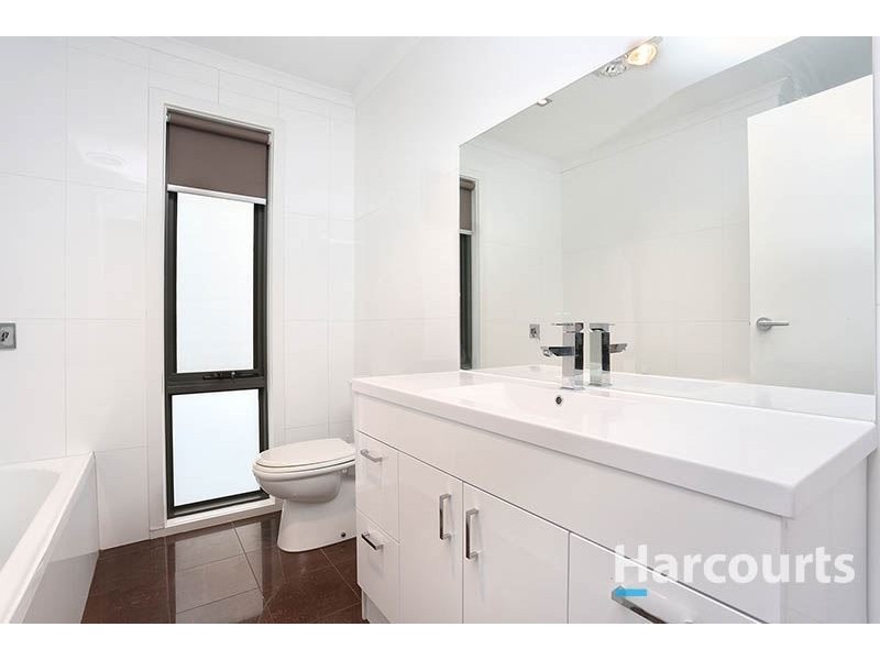 2/13 Travers Street, Thomastown VIC 3074