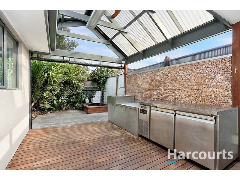 2/13 Travers Street, Thomastown VIC 3074