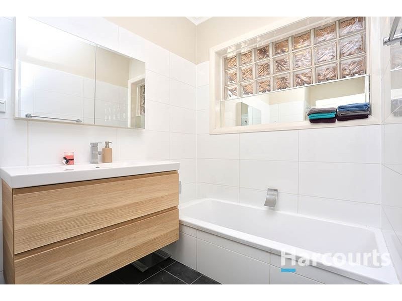 7 Festival Grove, Lalor VIC 3075