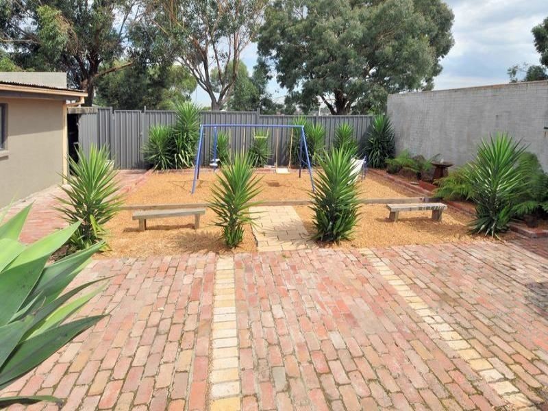 7 Festival Grove, Lalor VIC 3075