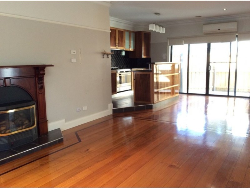 27 Mount View Road, Thomastown VIC 3074