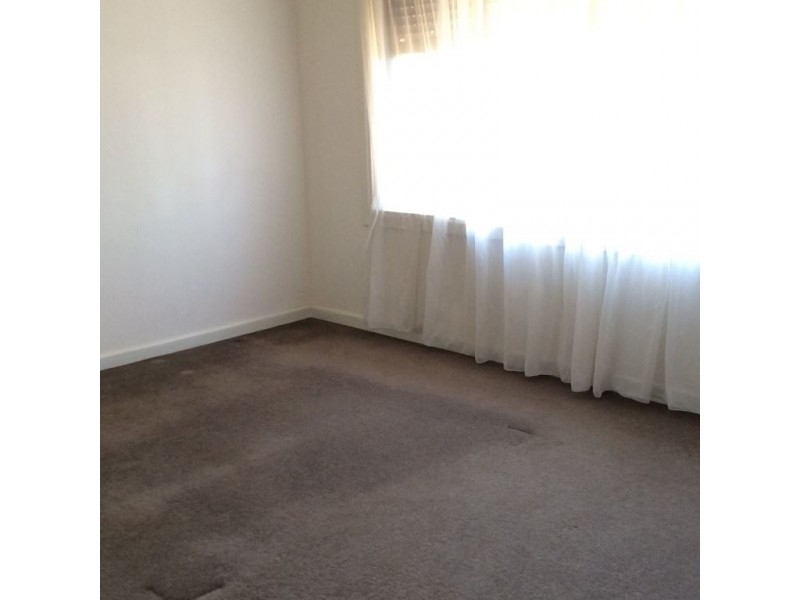 27 Mount View Road, Thomastown VIC 3074