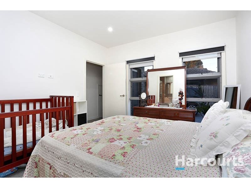 2/27 Mount View Road, Thomastown VIC 3074