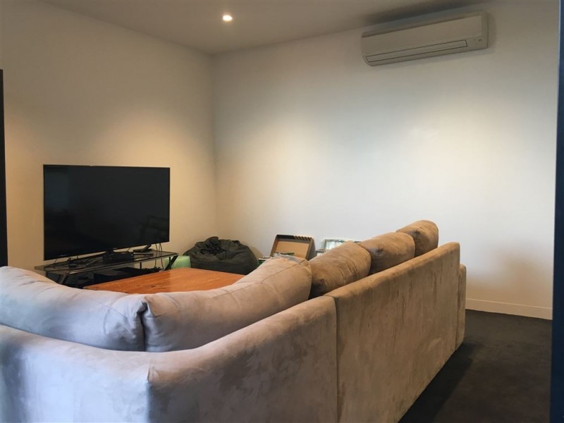 111/255 Racecourse Road, Kensington VIC 3031