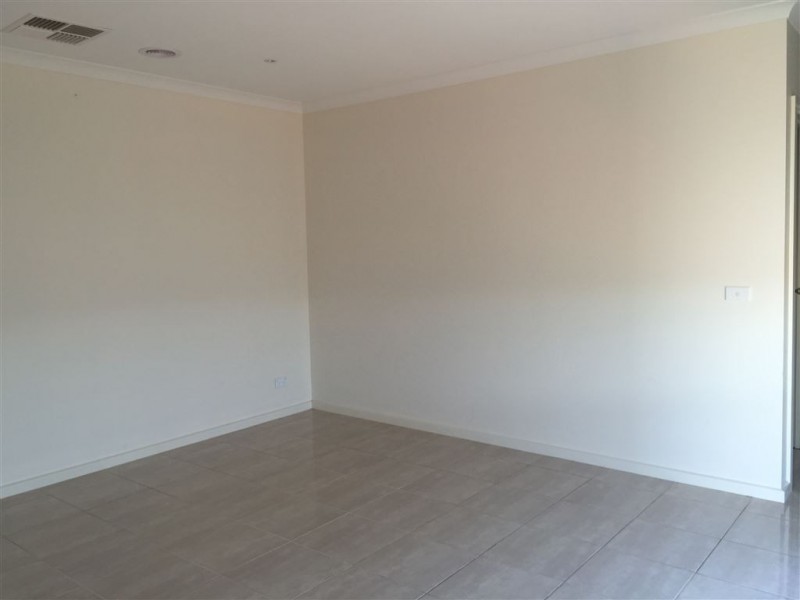 74 Gatestone Road, Epping VIC 3076