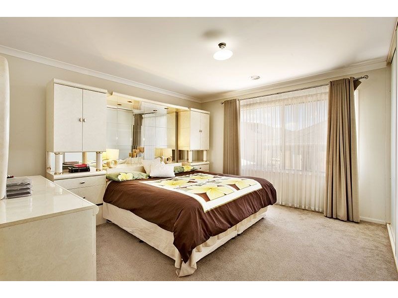 4 Parlette Terrace, South Morang VIC 3752