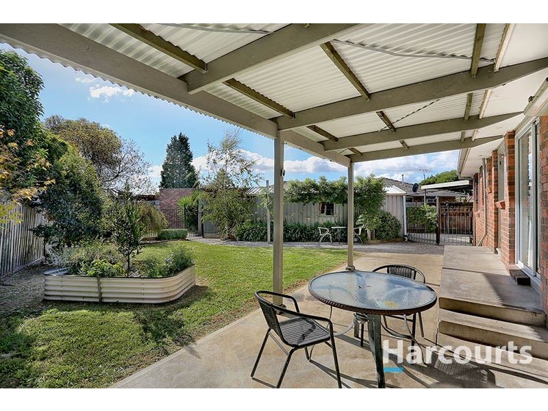 30 Cumberland Crescent, Thomastown VIC 3074