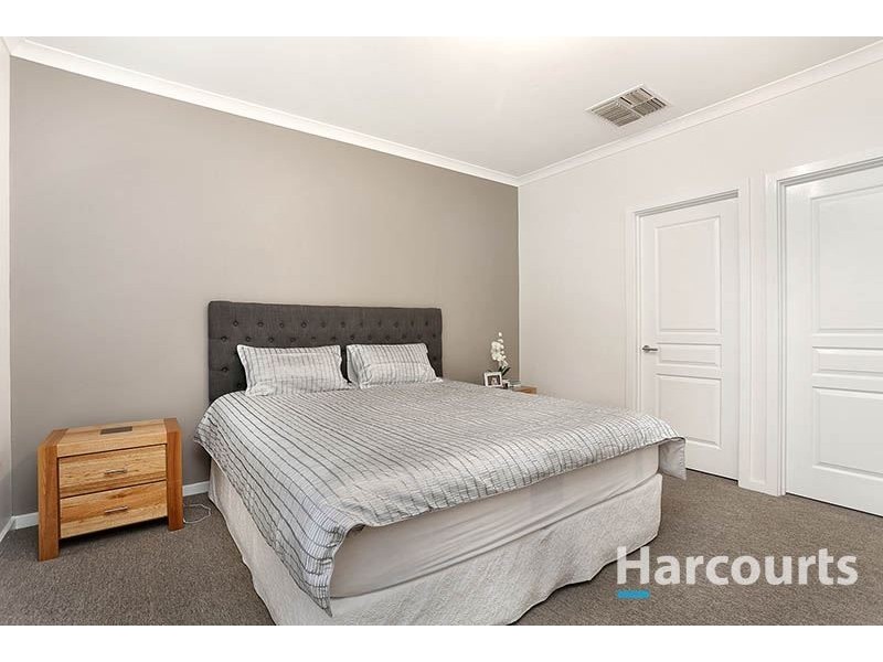 23 Poppy Drive, South Morang VIC 3752
