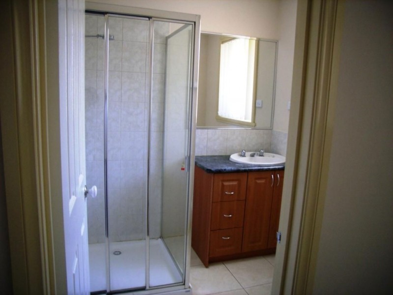 1/11 Pleasant Road, Thomastown VIC 3074