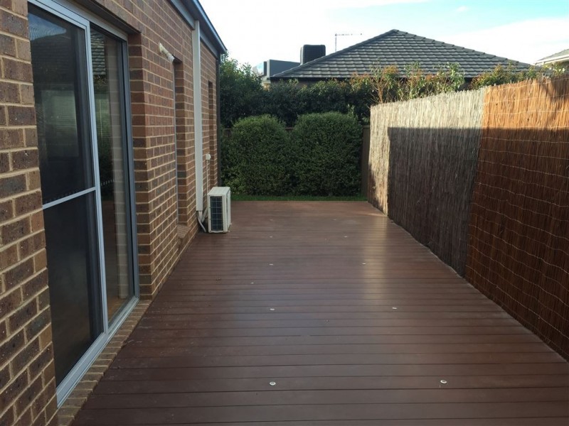 18 Healesville Loop, Craigieburn VIC 3064