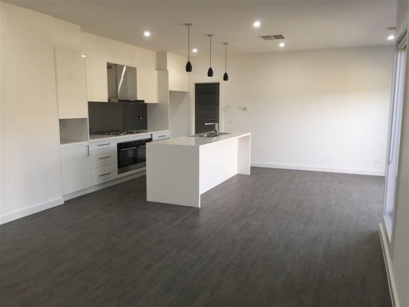 2 Daron Link, Lalor VIC 3075