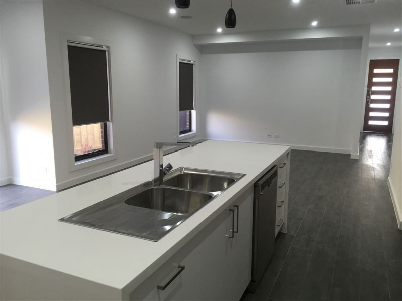 2 Daron Link, Lalor VIC 3075