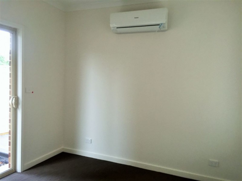 2/8 Edgewood Close, Thomastown VIC 3074