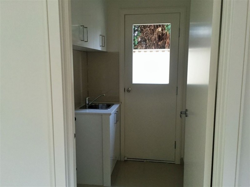 2/8 Edgewood Close, Thomastown VIC 3074