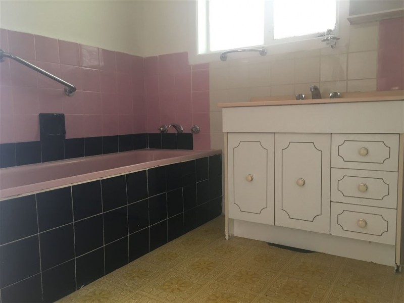 70 The Boulevard, Thomastown VIC 3074