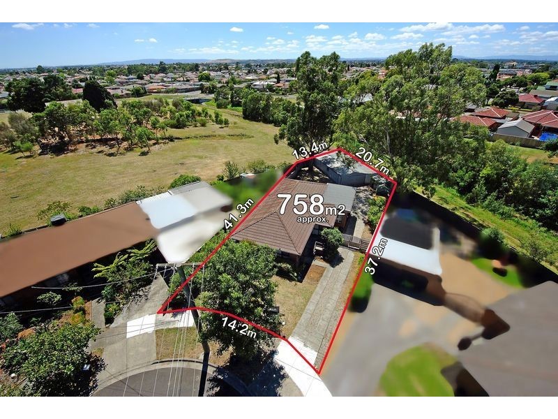 12 Midholm Court, Thomastown VIC 3074