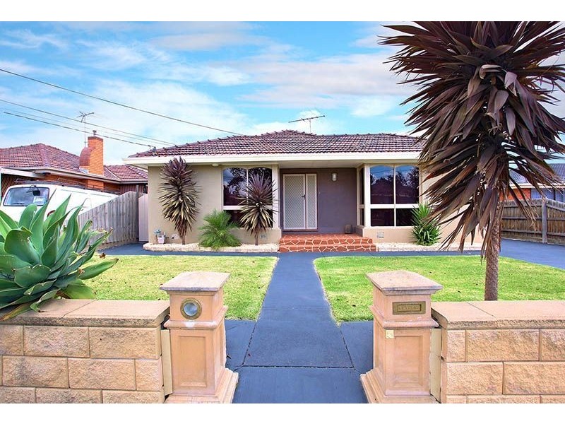 5 McPhee Court, Thomastown VIC 3074