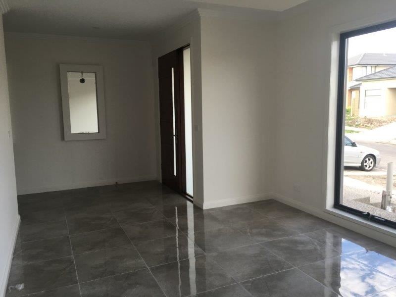 13 Dolmen Street, Wollert VIC 3750