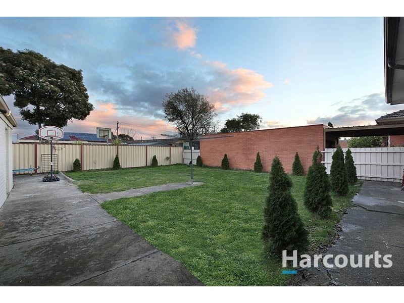1 Karingal Way, Thomastown VIC 3074