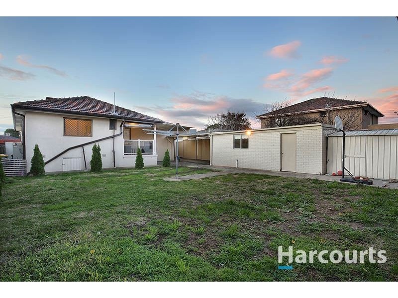 1 Karingal Way, Thomastown VIC 3074