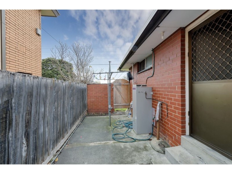 1/17 Caroline Street, Thomastown VIC 3074