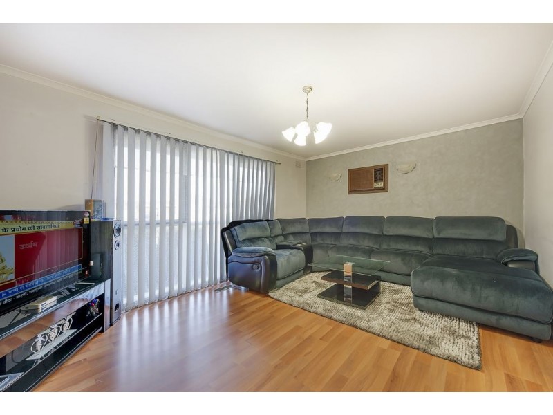 9 Pinnacle Court, Lalor VIC 3075