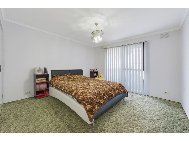 9 Pinnacle Court, Lalor VIC 3075