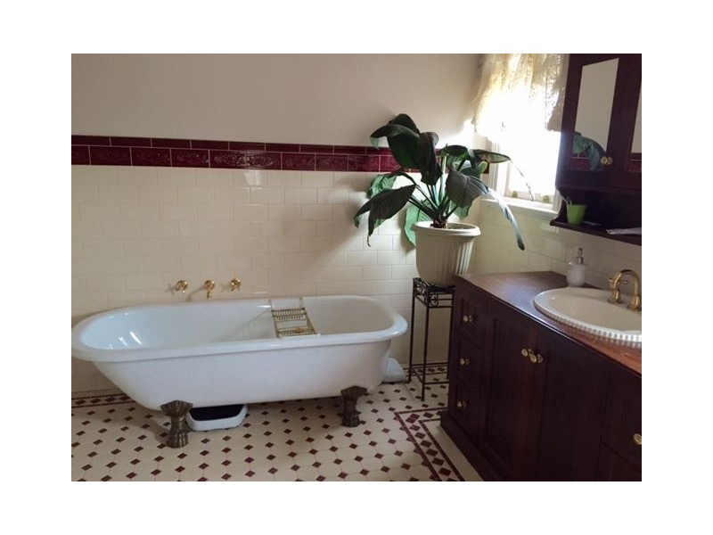 33A Goldsmith Avenue, Preston VIC 3072