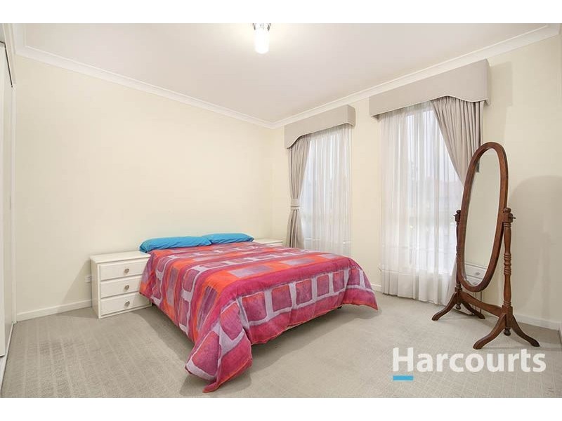 8B Newton Crescent, Lalor VIC 3075