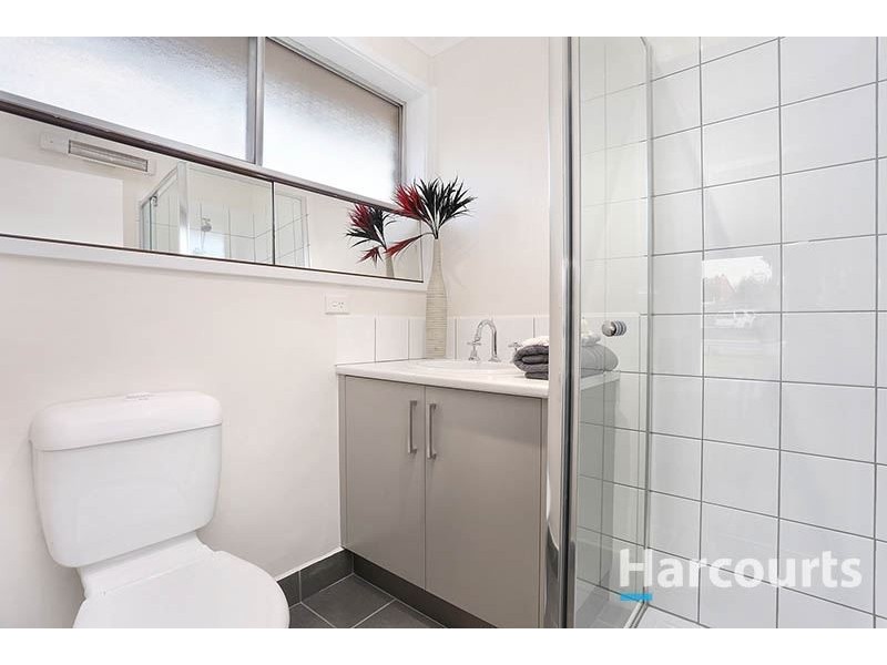 2 Debbie Court, Mill Park VIC 3082