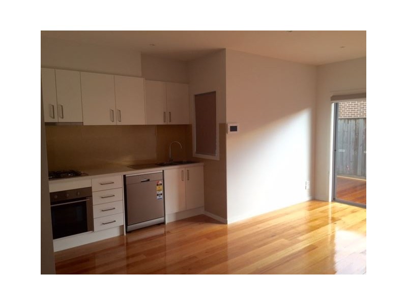 4/3 Redding Rise, Epping VIC 3076