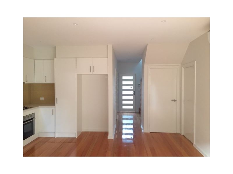 4/13 Blainey Crescent, Epping VIC 3076