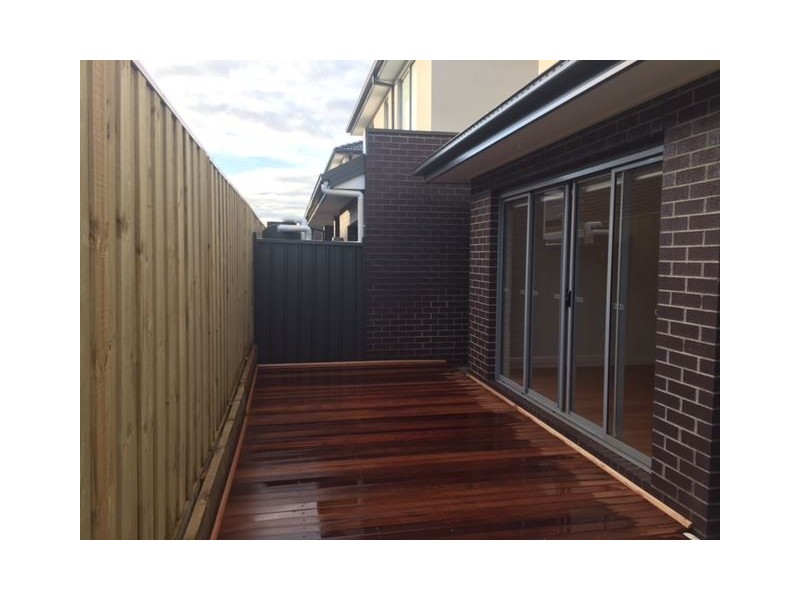 4/13 Blainey Crescent, Epping VIC 3076