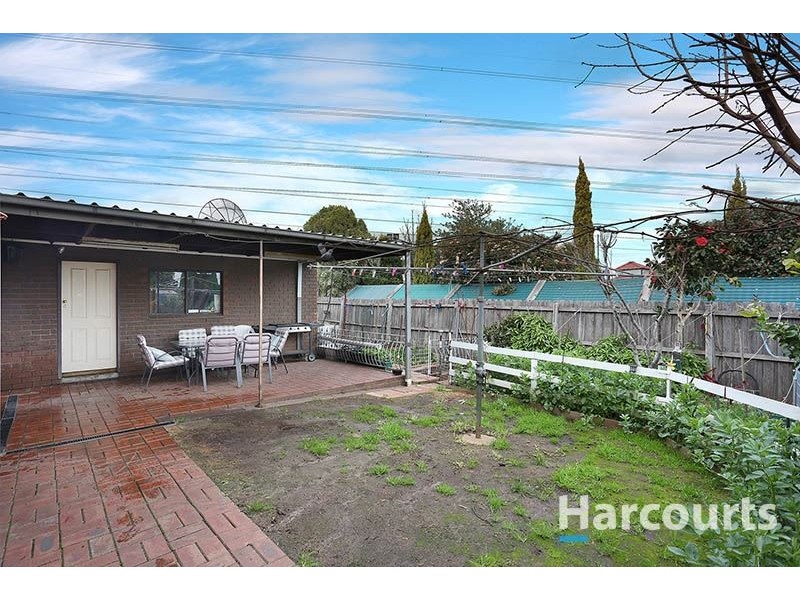 33 Bruce Street, Lalor VIC 3075