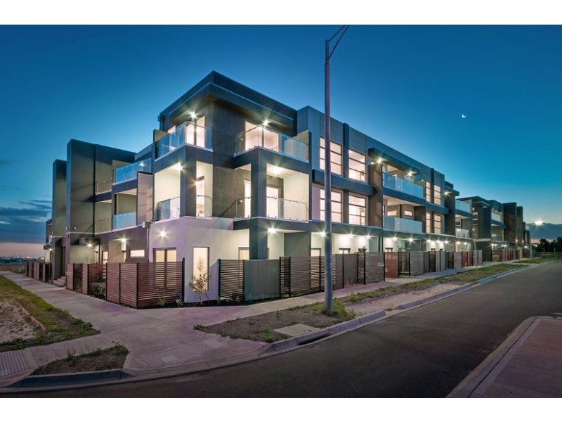 13/1B Jarama Boulevard, Epping VIC 3076