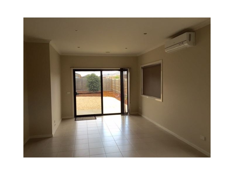 8 Ladislaw Drive, Epping VIC 3076
