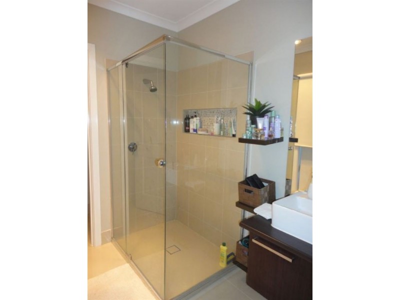 12 Mirka Drive, Lalor VIC 3075