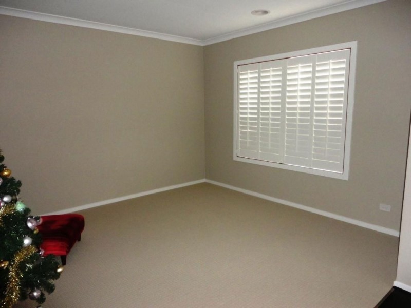 12 Mirka Drive, Lalor VIC 3075