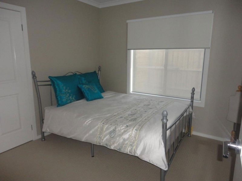 12 Mirka Drive, Lalor VIC 3075