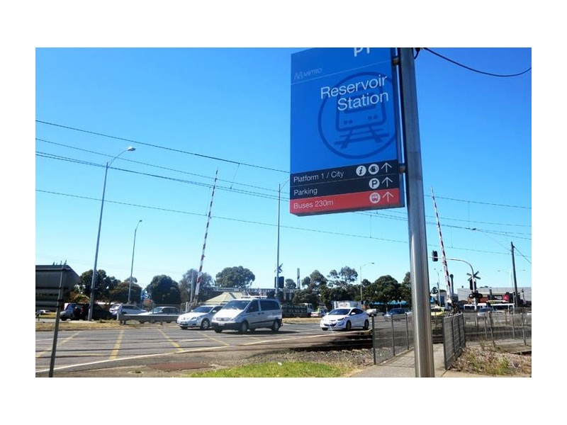 2/114 Crookston Road, Reservoir VIC 3073